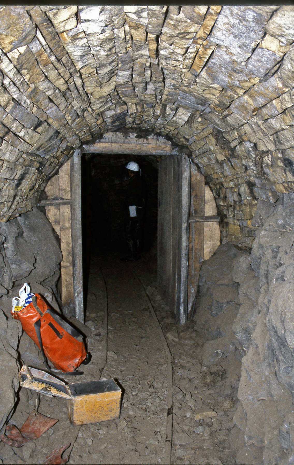 Air door in Smallcleugh Mine Jun 1989